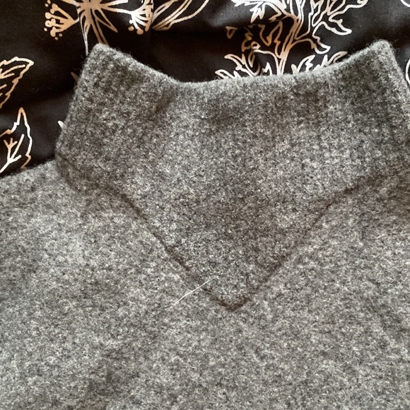 Everlane Felted Wool & Yak Hair Gray Sweater Medium - Picture 3 of 6